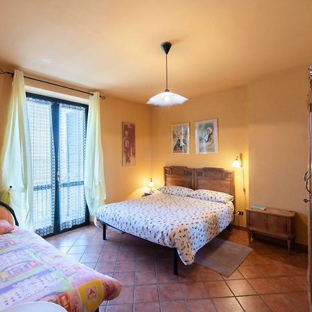 Villa Cascina Papa Mora à Cellarengo Extérieur photo